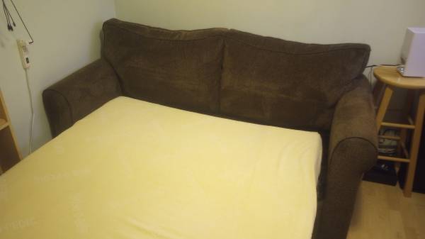 Bed and Couch - Pull out Sofa Bed Like New Bob-O-Pedic Free Pillows 1