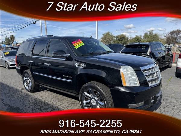 2009 Cadillac Escalade Platinum Edition  Commanding Luxury, Powerful  1