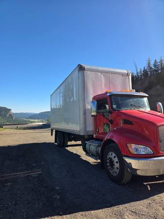 2017 Kenworth T270