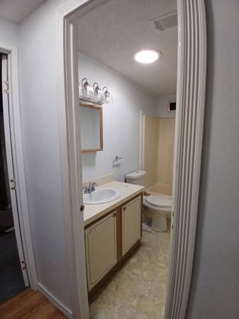 $1,550 / 2br - 2 Bed 1 Bath 1 mile to Indian Rocks Beach (Largo)64002494209794121