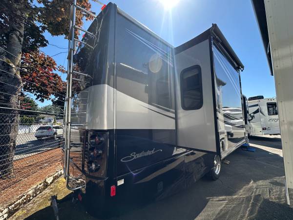 2007 Fleetwood Southwind 36ft Class A - BATH & 1/2, DUAL A/C & FURNACE - $44,911 (IMMACCULATE CONDITION)63470799277187122