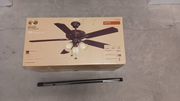 Hampton Bay Ceiling Fan with Lights 1