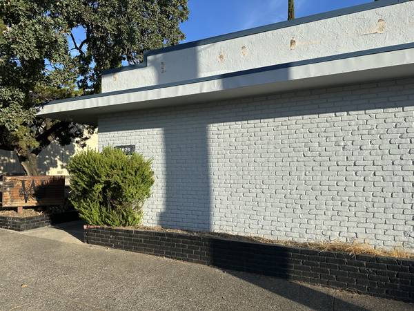 $881 / 1500ft2 - Great Commercial Downtown Redding Location (Redding)63972532860674121