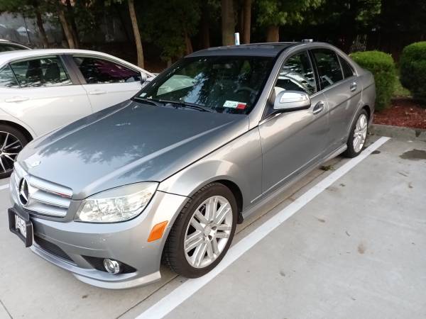 Mercedes Benz c 300 - $7,000 (Flushing)63614948543235123