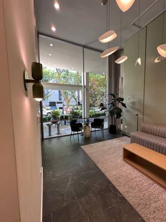 $4,495 / 2br - STUNNING 2 BED 2 BATH In highly desired building and location (GOLD COAST)63959876078595123