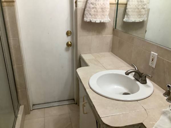 $1,200 / 1br - POOL HOUSE FOR RENT (Miami)64001849904769122