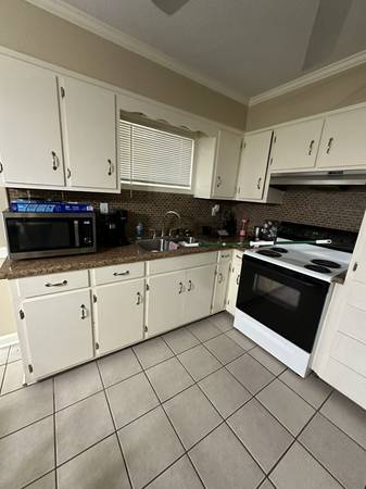 $1400.00 / 3br - Hermosa casa familiar en esquina63843420162049123