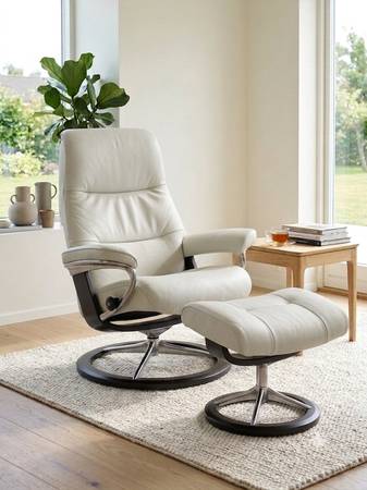 Ekornes Stressless View Recliner and Ottoman, Copenhagen 1