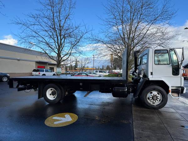 1993 Ford CF8000 - Financing - Photo 4