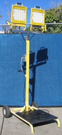 CEP Construction Electrical Products 7300DHA LED  Portable Light Tower 1