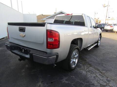 2010 Chevrolet Silverado 1500 LT 4x2 4dr Extended Cab 6.5 ft. SB Cash$ - $4,800 (south houston)63622281404161124