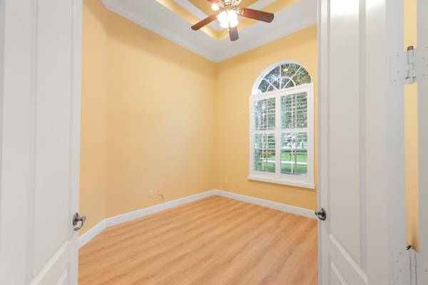 $744,816 / 3br - 3981ft2 - Hagamos un trato. 🏡PGA Village Stunner, casa de 3/3/3 con piscina (SPYGLASS EN PGA VILLAGE)63823722757761122