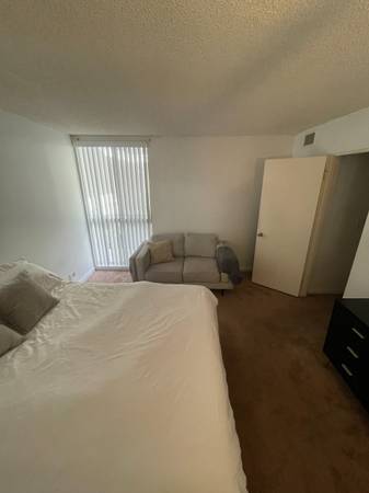 $1,500 / 2br - Fully Furnished Bdrm w/ Private Bathroom $1500 (Sherman Oaks)63893108003971124