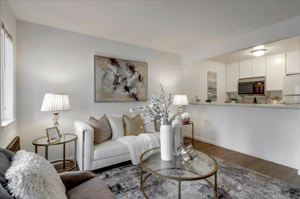 $1,780 / 1br - 595ft2 - Stylish & Sophisticated 1 Bed 1 Bad Renovated Condo (Westport)64010333107842123