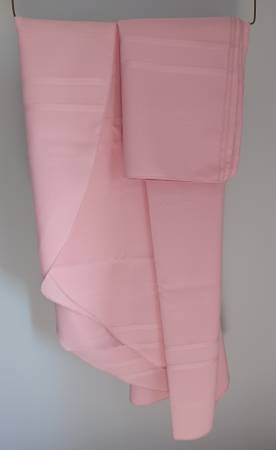 Tablecloths and Matching Napkins - $24 (South Milwaukee)63470462029699120