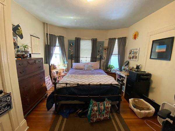 Split rent with a laid-back roommate in Birmingham 1