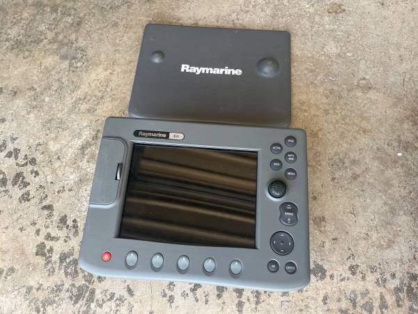 Raymarine C80 chart plotter 1
