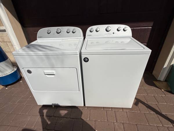 LIKE NEW WHIRLPOOL WASHER & STEAM DRYER 1