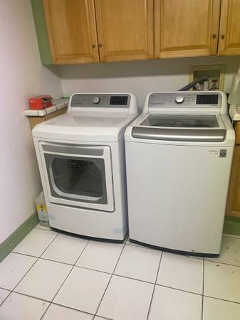 LG washer and dryer 1