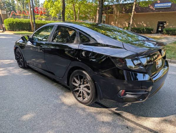 2018 Honda Civic LX 4 puertas Sedán - $11,000 (Stone Mountain)63620070760961123