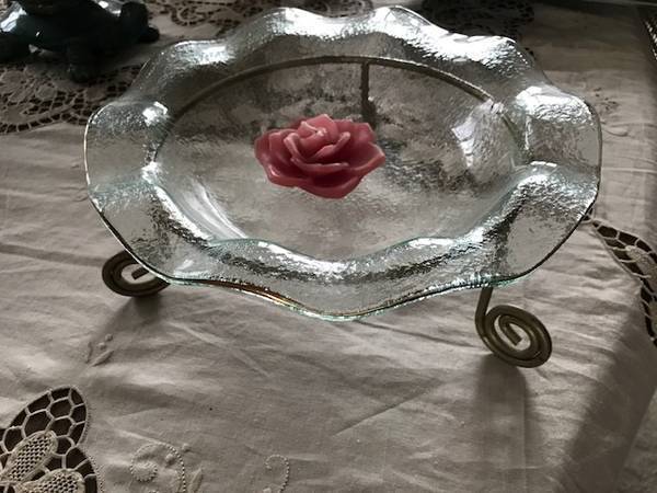 LOVELY GLASS BOWL WITH STAND 1