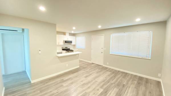 $1,995 / 1br - Sunny Top Floor 1-Bedroom in Prime Walnut Creek Location! (walnut creek)63668061614849121