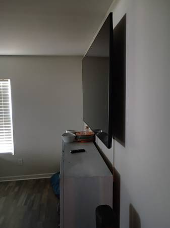 Samsung 75" TV 1