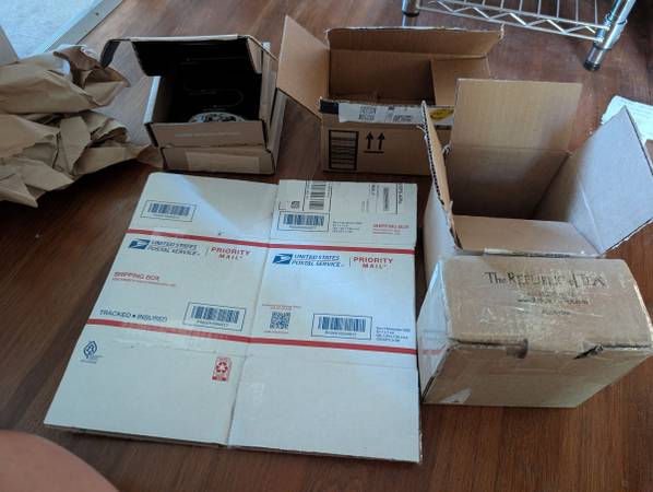 Small boxes for mailing and packing material 1