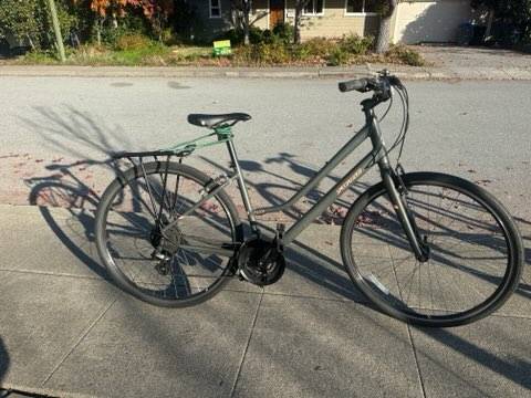 Alibi Specialized Hybrid Bike 1