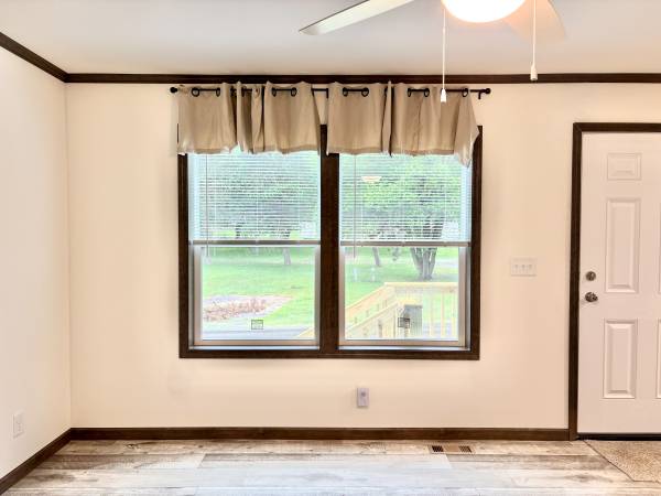 $79,500 / 2br - 907ft2 - En venta: 389 Tulip Ln E, Altoona, WI, 54720 (Eau Claire)63845962282753123