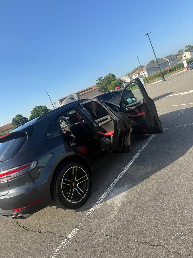 2021 Porsche Macan S