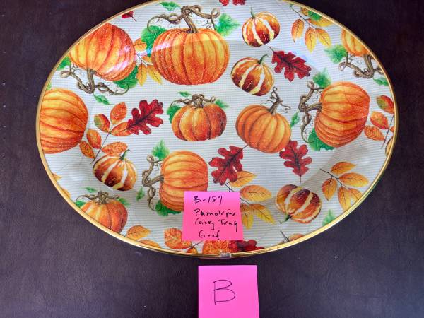 Plastic pumpkin carry tray 1