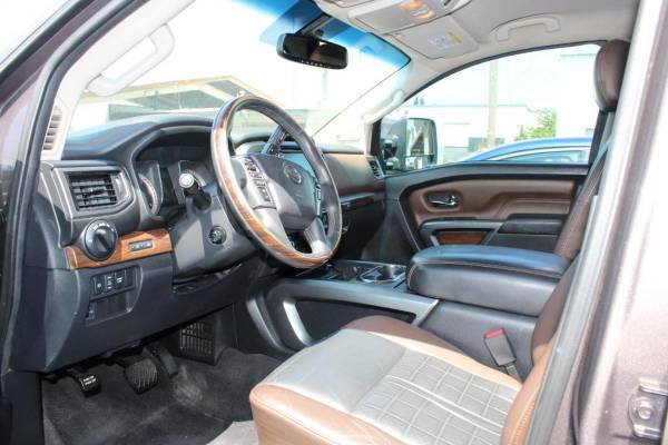 2016 Nissan Titan XD 4WD - Photo 11