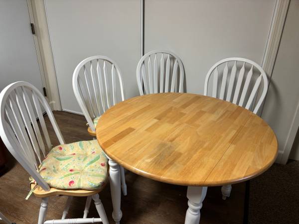 Kitchen table, 4 chairs and microwave table w/storage 1