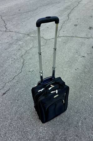 Samsonite Black Rolling Business Travel Suitcase 1