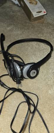 Logitech Internet Chat Headset 1