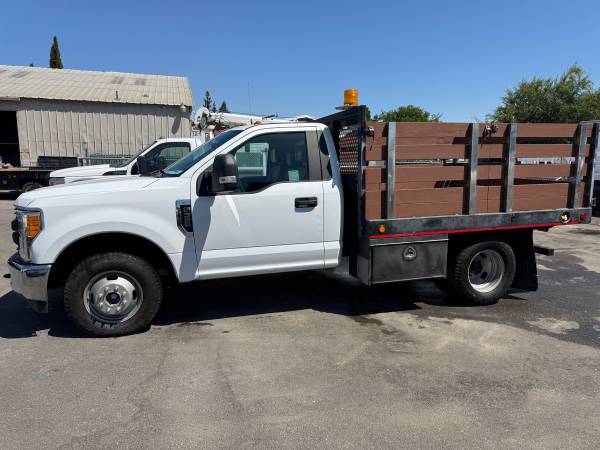 2017 Ford F350 Stakebed Flatbed dually gas CARB compliant 1
