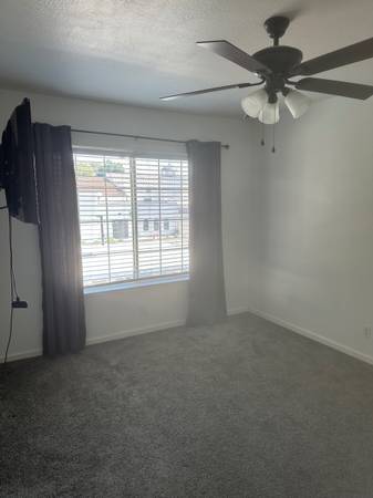 $900 / 7br - 100ft2 - Room for rent (Simi Valley)63981244705282121