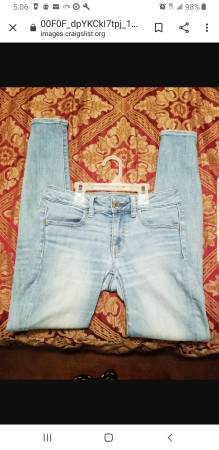 Sz 2 American Eagle Jean's 1