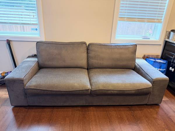 Free Loveseat 1