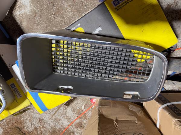 1971 Firebird Trans Am front grilles 1
