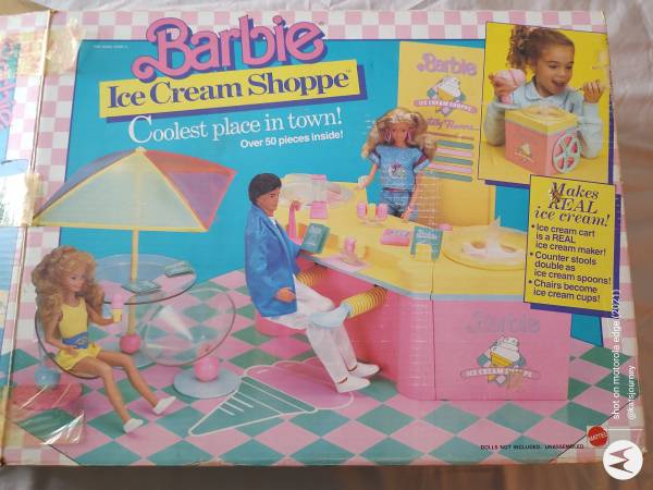 VINTAGE BARBIE 1987 "ICE CREAM SHOPPE" 50 PC PLAY SET 1