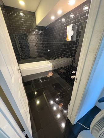 BATHROOMS TILE REMODELS 1