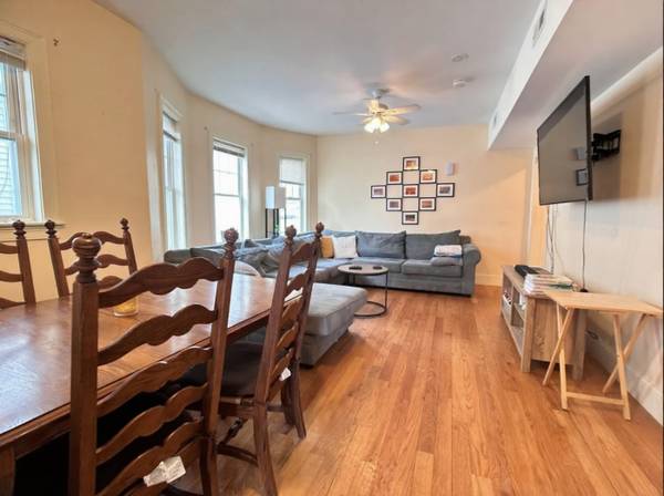 $4,400 / 5br - Updated Brighton 5 Bed For $4,400 AVAIL NOW NO FEE (Brighton)63810040100739121
