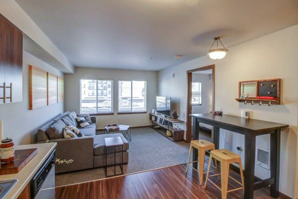$2,034 / 2br - 719ft2 - 🌟 Reserve at Auburn: 55+ Community with 3 Months Free Rent! 🚗 (1107 A St NE, Auburn, WA)63874305474817120