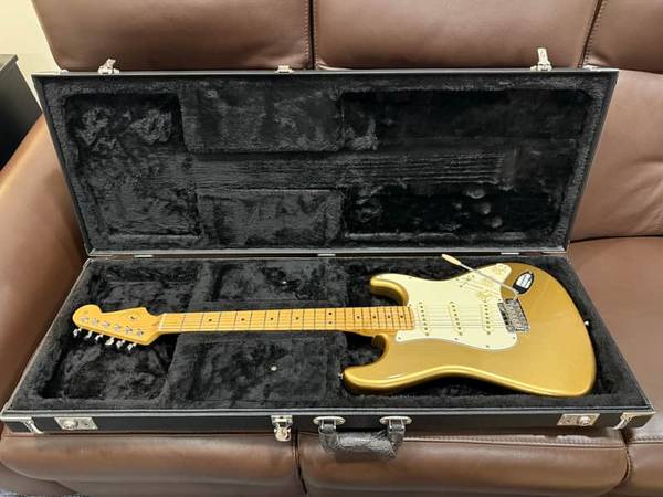 Fender Stratocaster 2014, 60th Anniversary, Aztec Gold 1