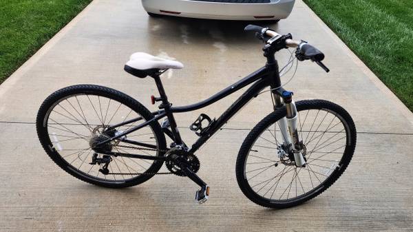 Woman's TREK mountain bike 1