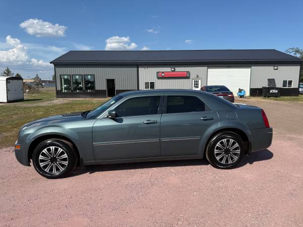 2005 Chrysler 300 Touring**114,000 Miles** 1