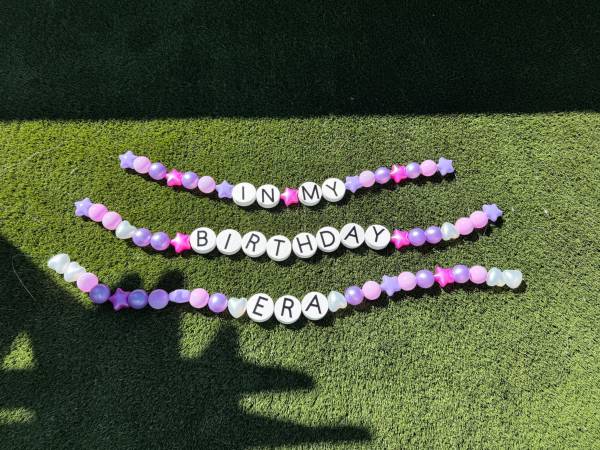 Giant friendship bracelet, taylor swift , big friendship bracelet 1