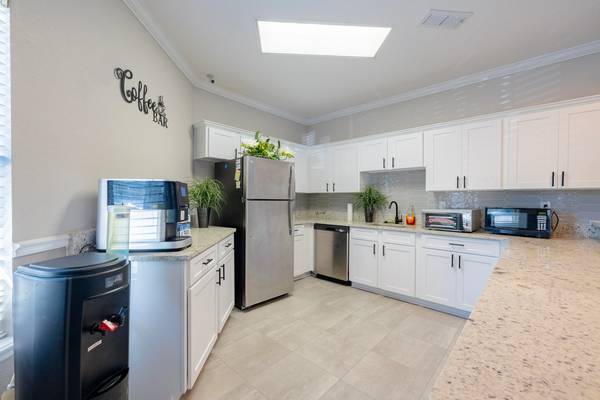 $1,499 / 2br - 1100ft2 - ¡Mudate Hoy! Un Mes de Alquiler GRATIS + Excelentes Comodidades64005270480514122